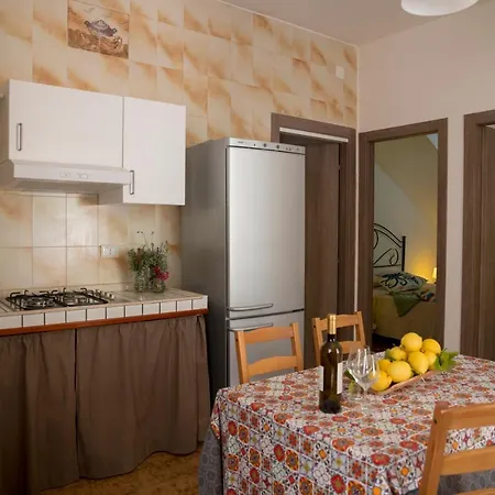 Apartment Makari Macari